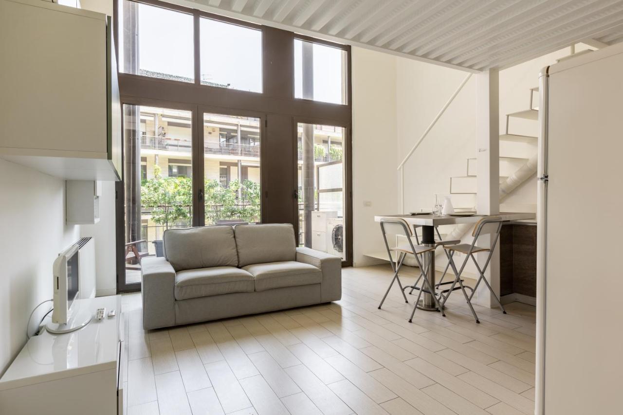 Apartmán Elegant Loft With Balcony! Milán Exteriér fotografie